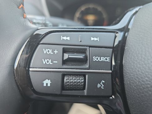Used 2025 Honda HR-V Sport image 16