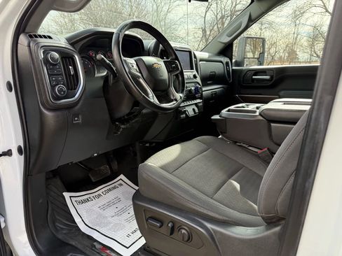 Used 2023 Chevrolet Silverado 2500 LT w/ Convenience Package image 16