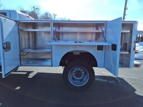 Used 2024 RAM 4500 Tradesman image 25