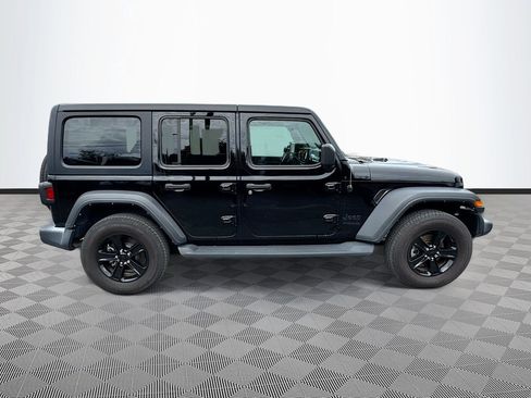 Used 2022 Jeep Wrangler Unlimited Sport AWD/4WD image 5