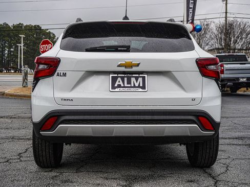 New 2025 Chevrolet Trax LT w/ Driver Confidence Package image 10