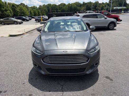 Used 2015 Ford Fusion SE w/ Equipment Group 202A FWD image 11
