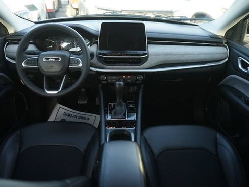 Used 2022 Jeep Compass Latitude FWD image 20