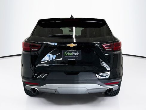 Used 2025 Chevrolet Blazer LT FWD image 7