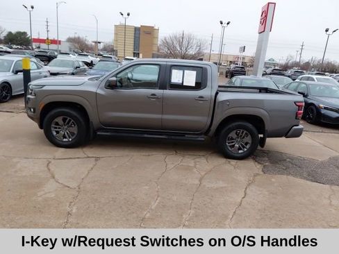 Used 2025 Nissan Frontier SV w/ SV Convenience Package image 8