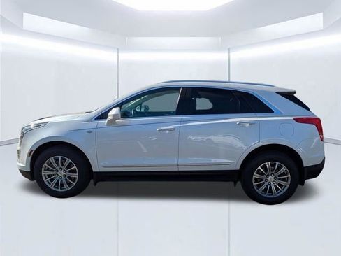 Used 2017 Cadillac XT5 Luxury w/ Driver Awareness Package AWD/4WD image 7
