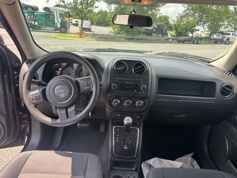 Used 2012 Jeep Patriot Sport w/ PWR Value Group image 9