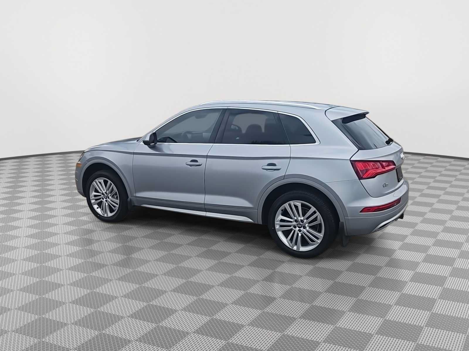 Used 2018 Audi Q5 Prestige w/ Prestige Package AWD/4WD image 6
