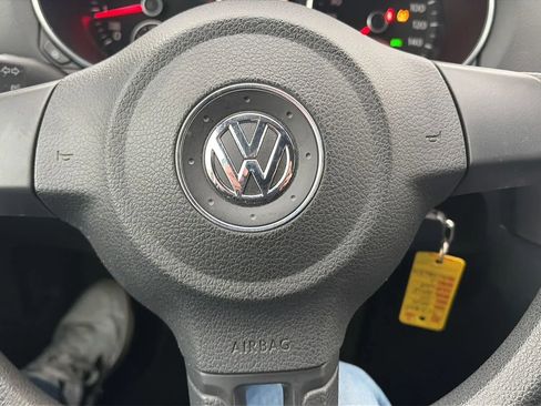 Used 2010 Volkswagen Golf 4-Door image 46