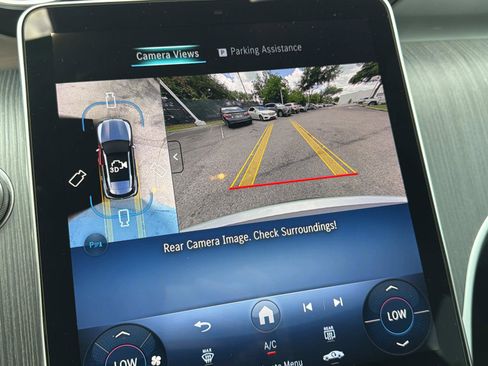 Certified 2025 Mercedes-Benz GLC 300 4MATIC image 21
