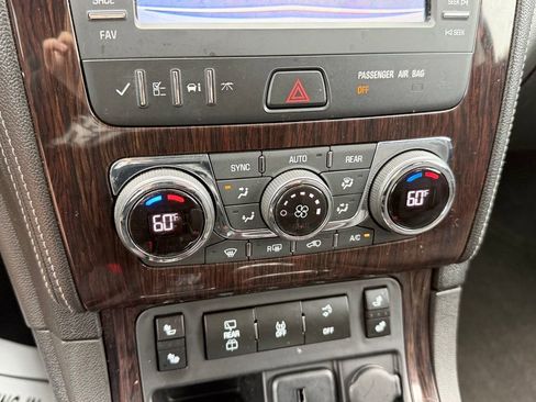 Used 2017 Chevrolet Traverse LT AWD/4WD image 32