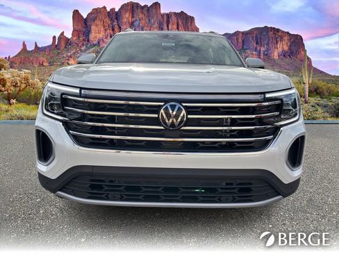 New 2026 Volkswagen Atlas SE image 10