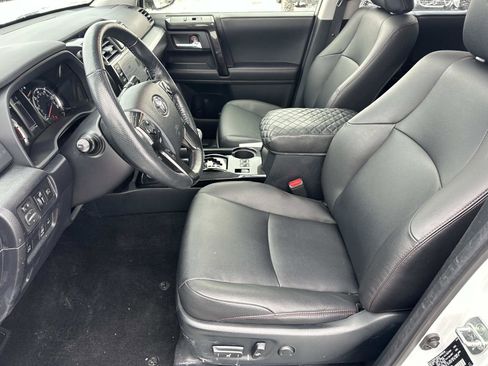 Used 2024 Toyota 4Runner TRD Off-Road Premium image 21