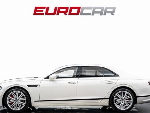 Used 2023 Bentley Flying Spur V8 AWD/4WD image 2