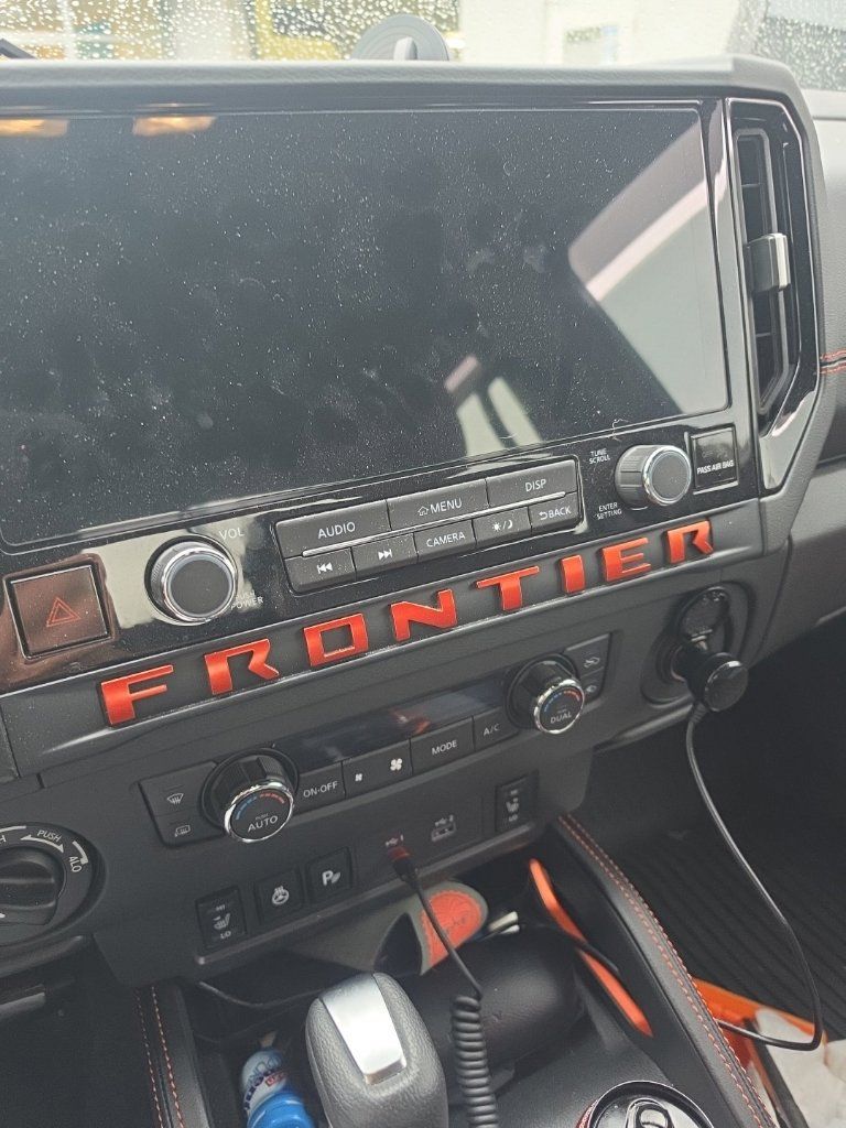 Used 2025 Nissan Frontier PRO-4X w/ Pro Convenience Package AWD/4WD image 10