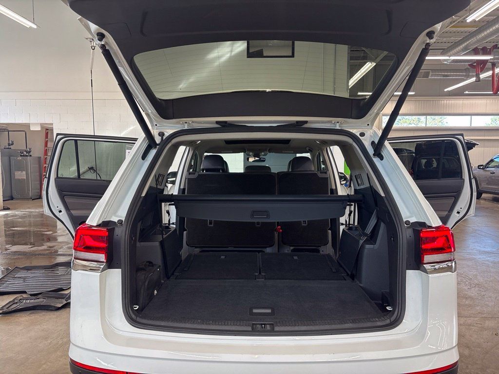 Used 2021 Volkswagen Atlas SEL AWD/4WD image 18