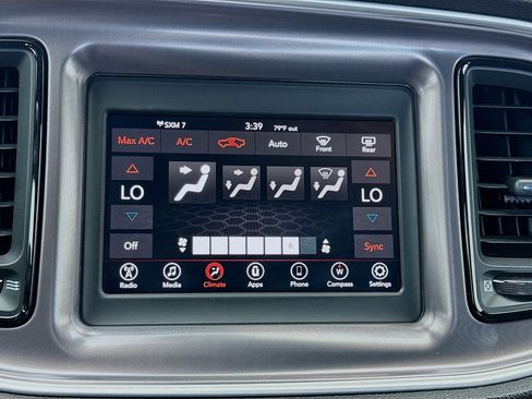 Used 2022 Dodge Challenger SXT RWD image 12