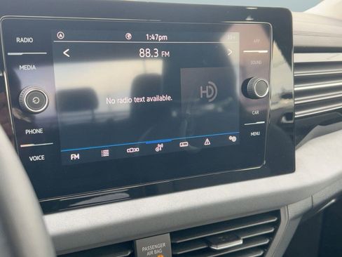 Certified 2025 Volkswagen Jetta SE image 21