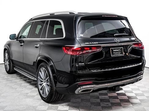 New 2026 Mercedes-Benz GLS 580 4MATIC image 2