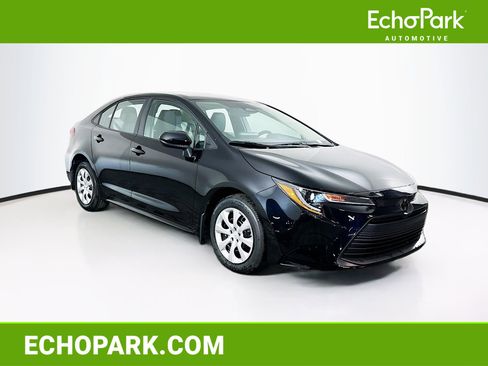 Used 2026 Toyota Corolla LE image 1