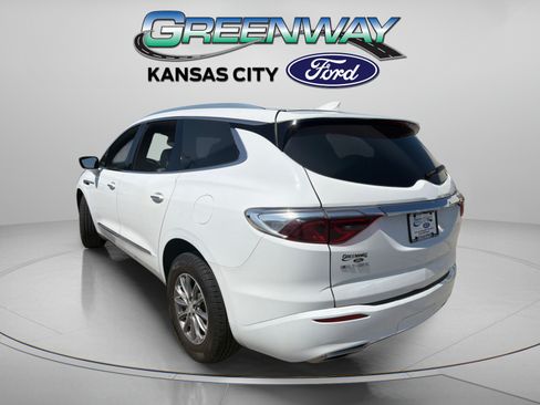 Used 2022 Buick Enclave Premium AWD/4WD image 6
