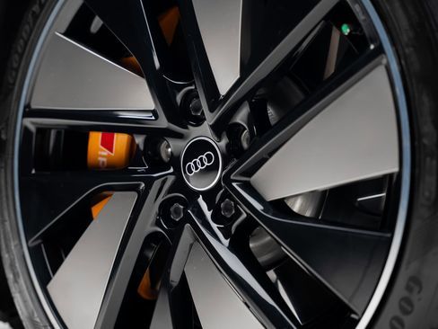 Used 2022 Audi RS e-tron GT w/ Carbon Performance Package image 22