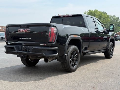 Used 2024 GMC Sierra 2500 AT4 w/ AT4 Premium Plus Package AWD/4WD image 8