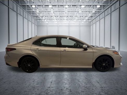 Used 2024 Toyota Camry LE FWD image 38