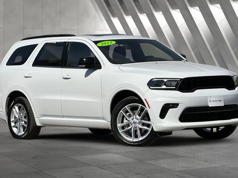 Used 2023 Dodge Durango GT image 1