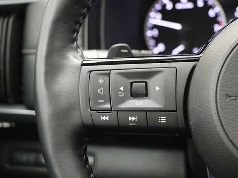 Used 2024 Nissan Pathfinder SL w/ SL Premium Package image 22