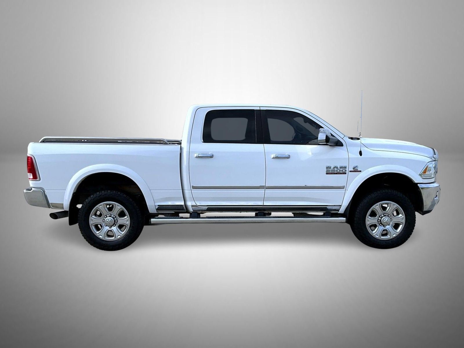 Used 2015 RAM 2500 Laramie w/ Cold Weather Group AWD/4WD image 4