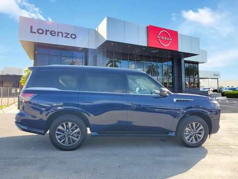 Used 2025 INFINITI QX80 Pure image 4