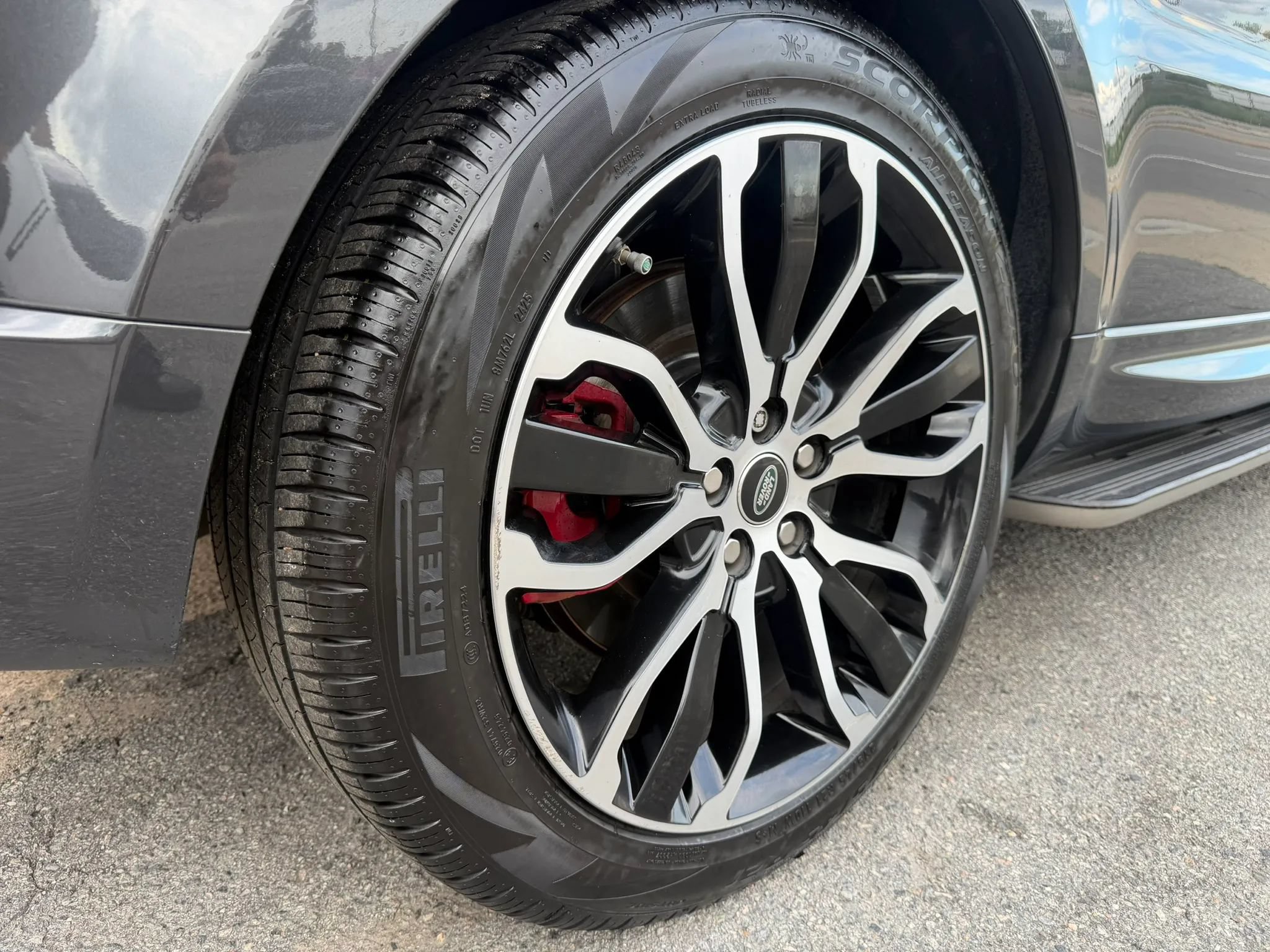Used 2019 Land Rover Range Rover Sport Supercharged AWD/4WD image 33