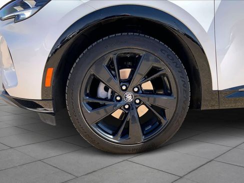 Used 2022 Buick Envision Essence w/ Sport Touring Package image 11