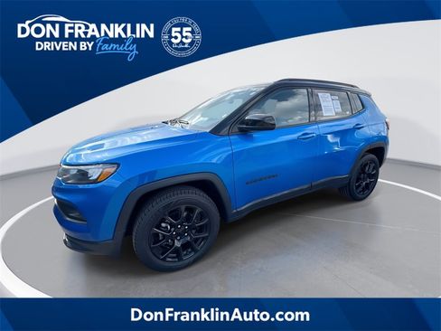 Used 2022 Jeep Compass Altitude image 1