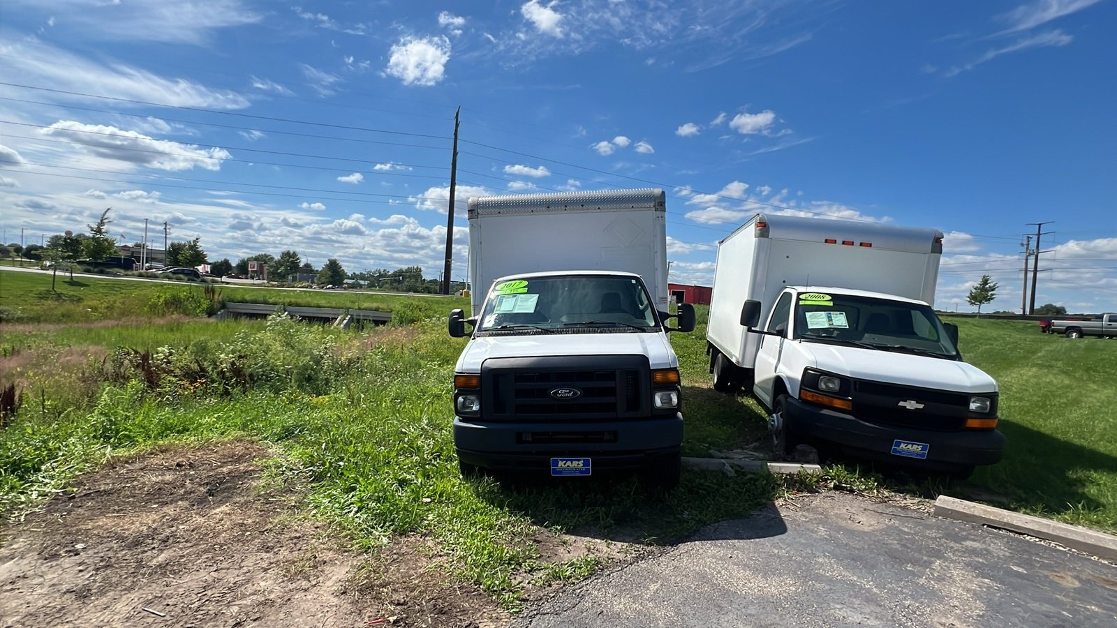 Used 2017 Ford E-450 and Econoline 450 Super Duty w/ Power Windows & Locks Group RWD image 2