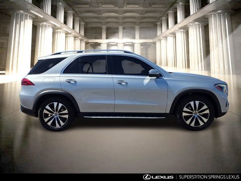 Used 2024 Mercedes-Benz GLE 350 4MATIC image 3