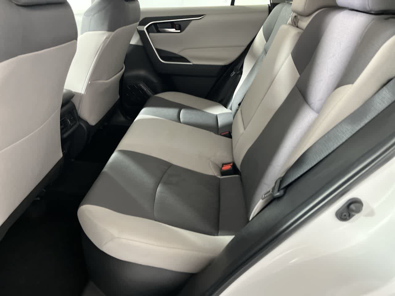 Used 2025 Toyota RAV4 XLE AWD/4WD image 26