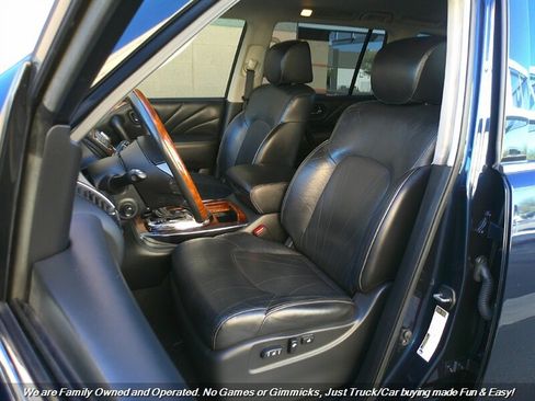 Used 2015 INFINITI QX80 2WD w/ Deluxe Technology Package image 16