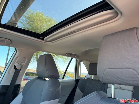 Certified 2022 Toyota RAV4 XLE w/ Convenience Package AWD/4WD image 32