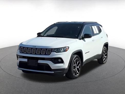 Used 2025 Jeep Compass Limited AWD/4WD image 5