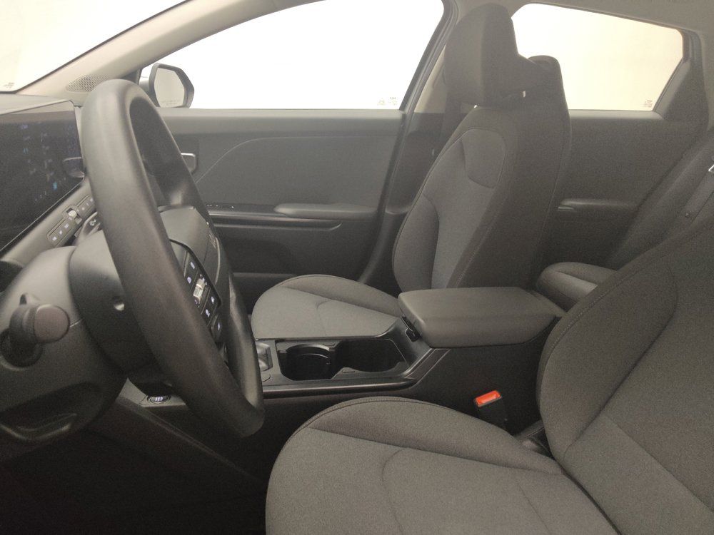 Used 2025 Kia K4 FWD image 17