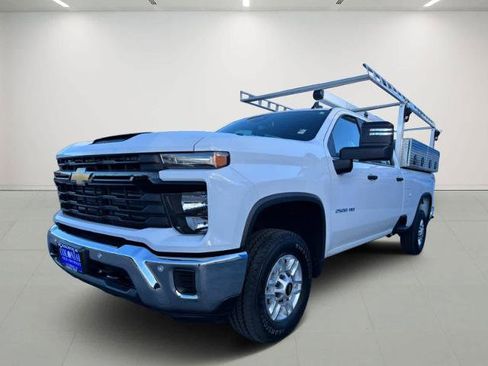 Used 2025 Chevrolet Silverado 2500 W/T w/ WT/CX Safety Package image 2