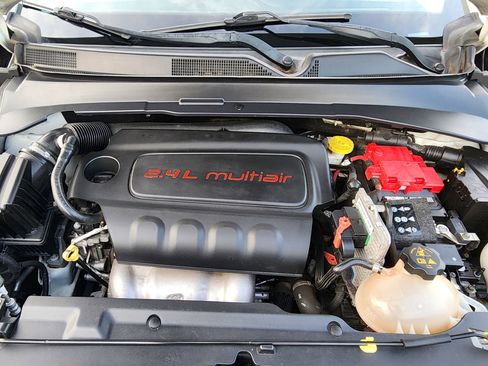 Used 2019 Jeep Compass Sport w/ Cold Weather Group FWD image 40