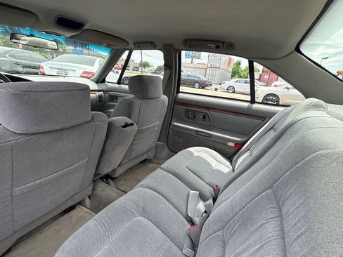 Used 1998 Oldsmobile 88 FWD image 5