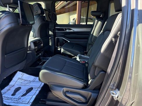 New 2026 Jeep Grand Wagoneer Limited AWD/4WD image 17
