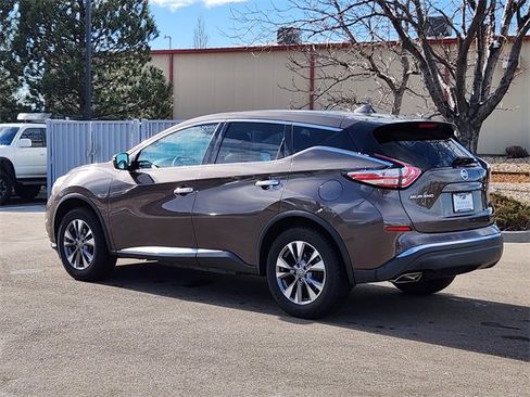 Used 2018 Nissan Murano S image 2