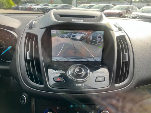Used 2017 Ford Escape Titanium w/ Equipment Group 301A FWD image 18