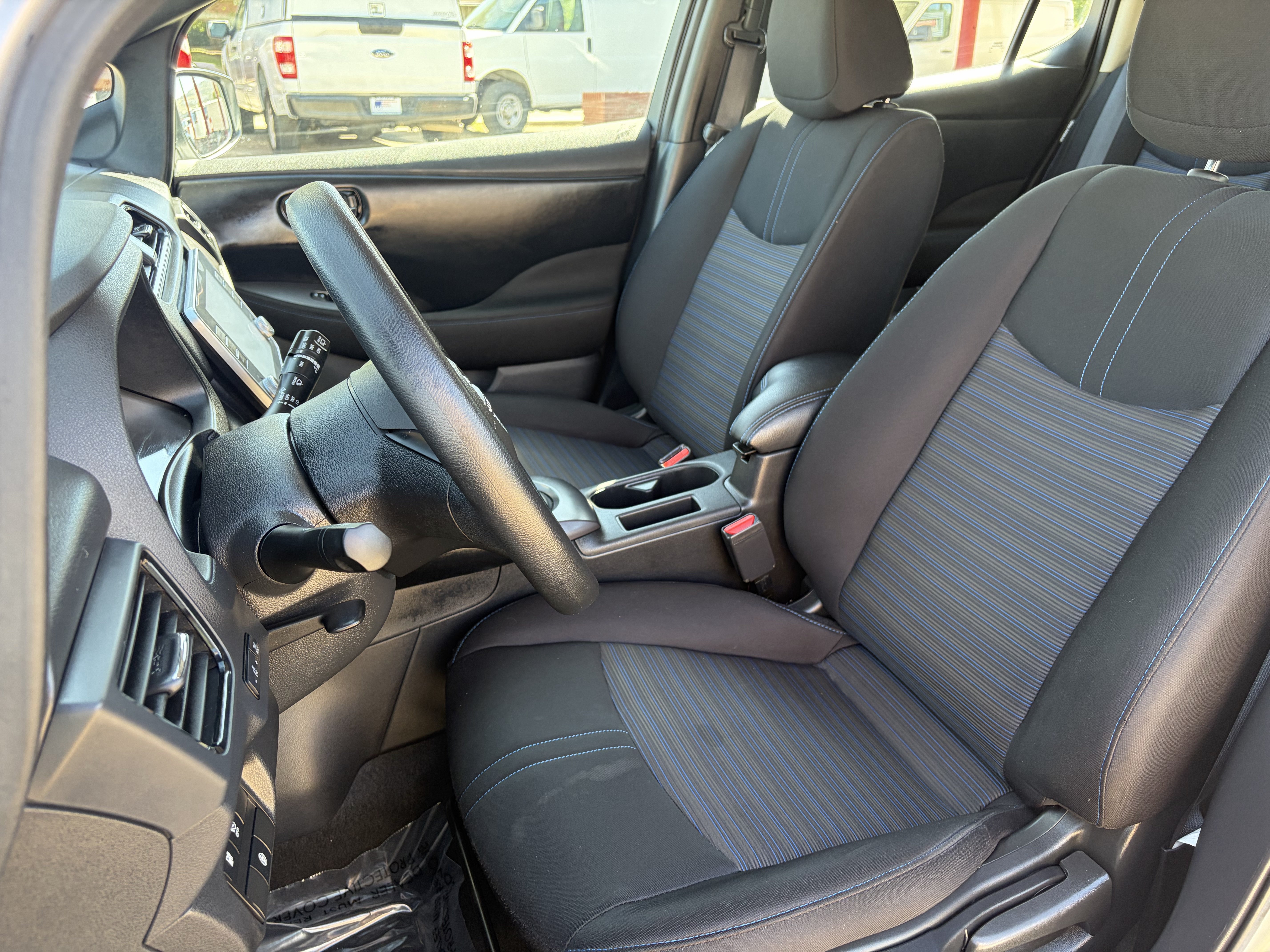 Used 2025 Nissan Leaf S FWD image 16