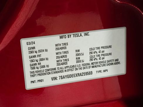 Used 2024 Tesla Model Y Long Range AWD/4WD image 32